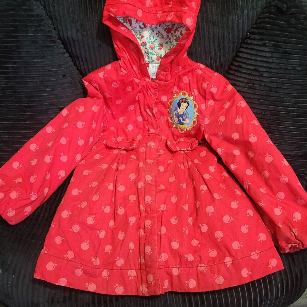 DISNEY SNOW WHITE HOODED COAT GIRLS SIZE 5/6 RED.. #O